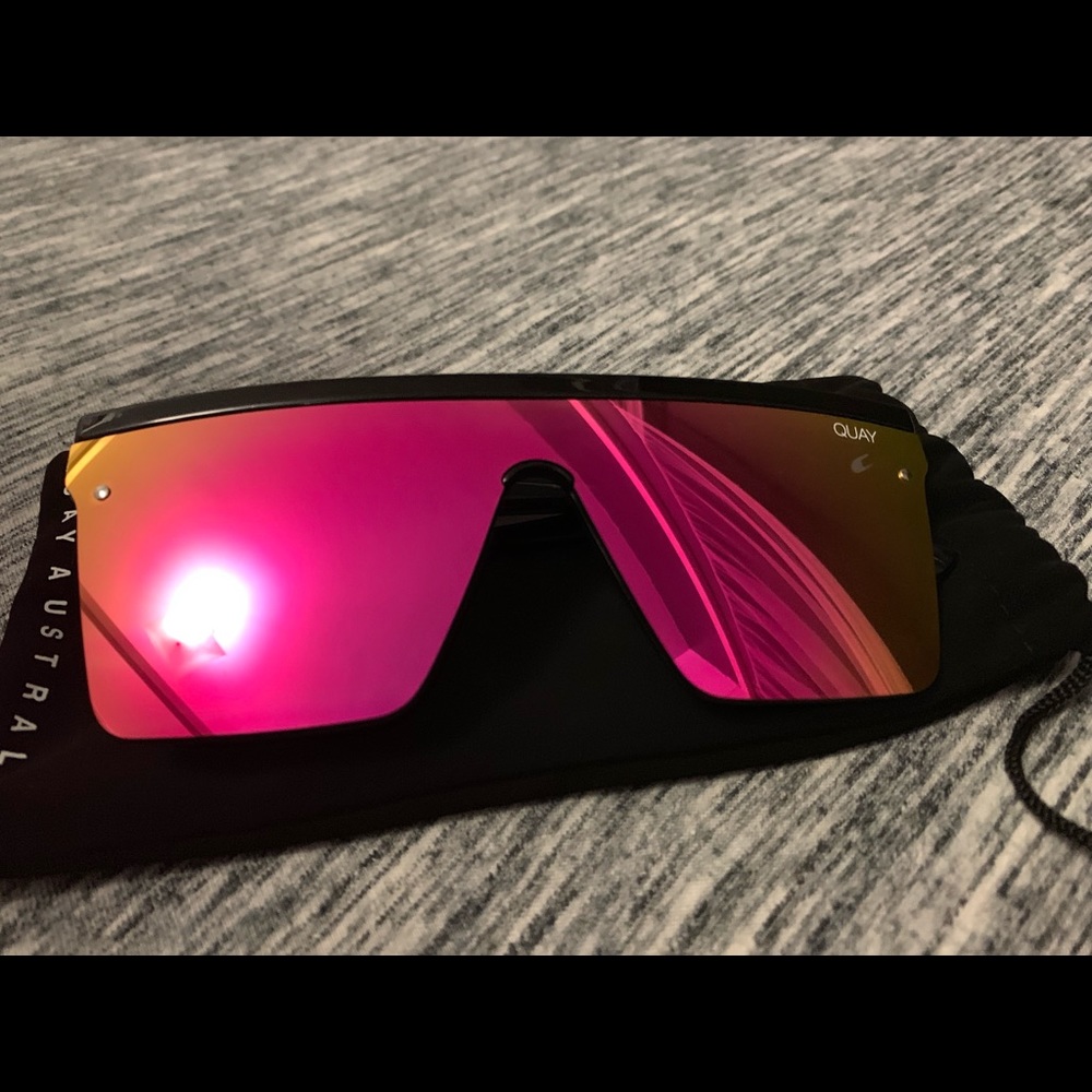 BRAND NEW QUAY SUNNIES